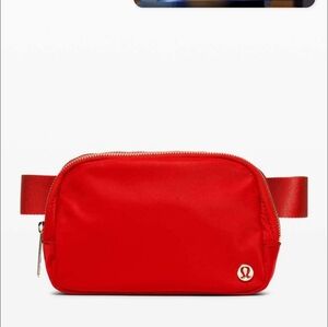 Lululemon Everywhere Belt Bag Nwot
